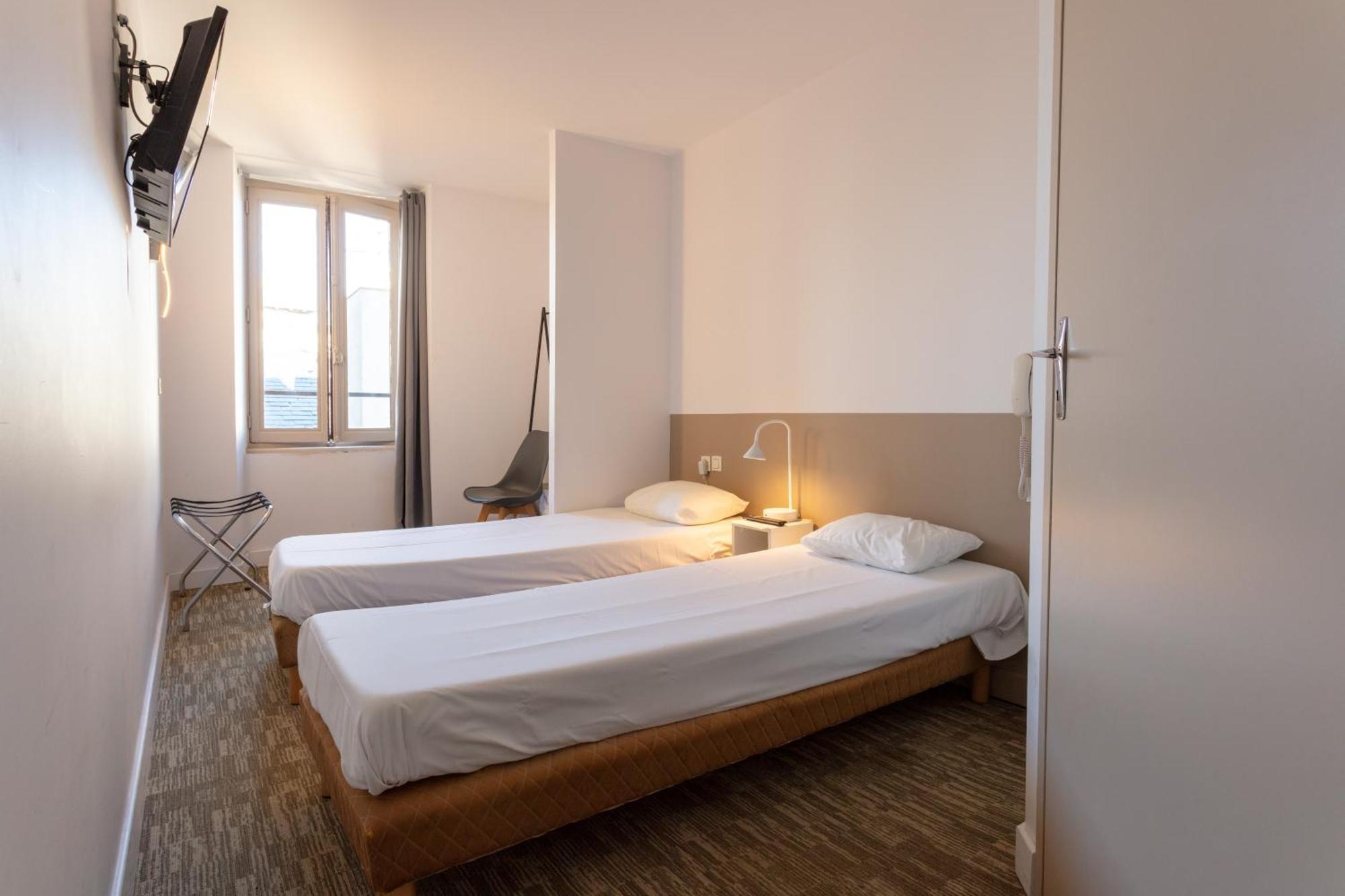Du Clocher Hotel