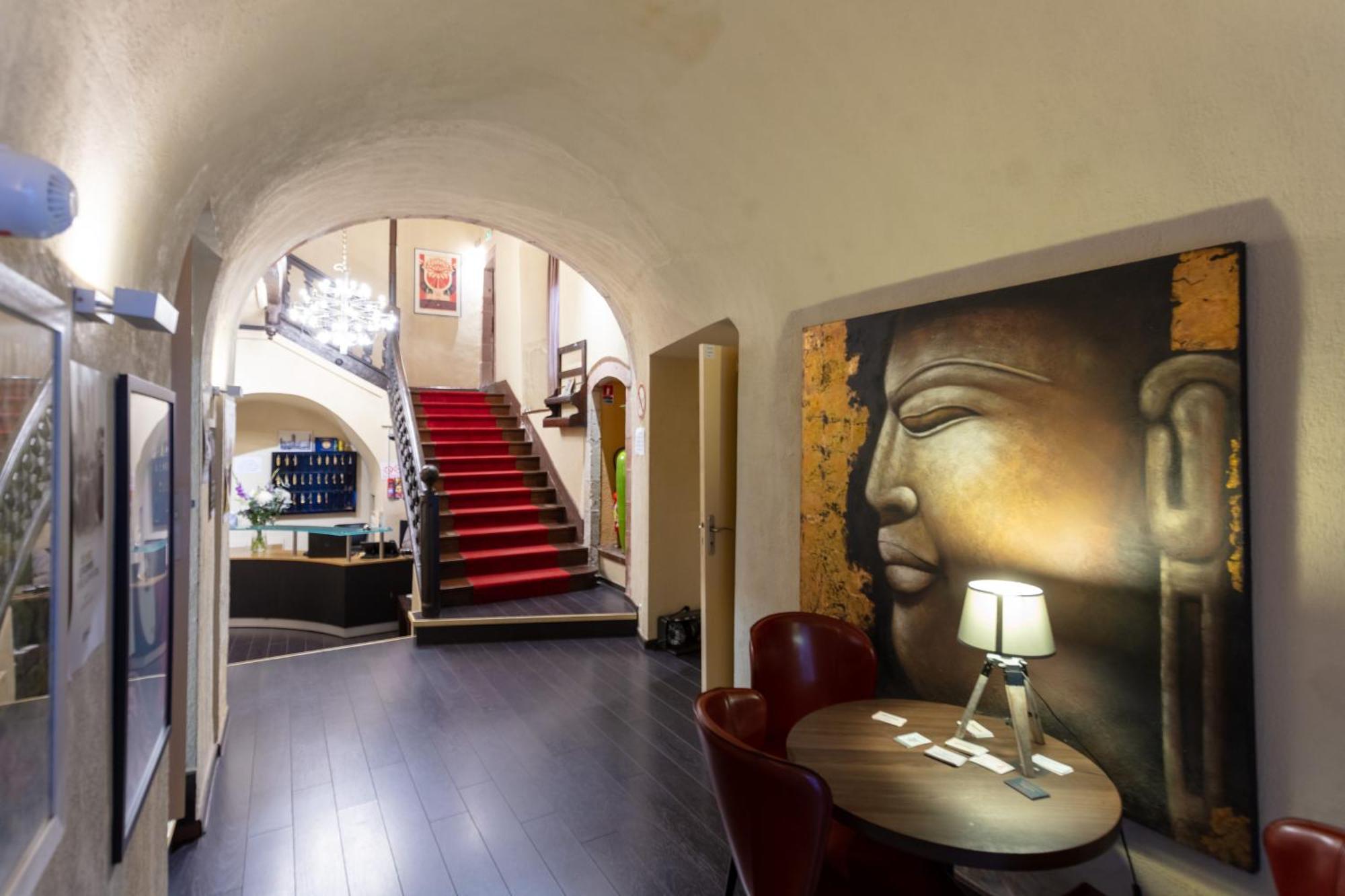 Du Clocher Hotel